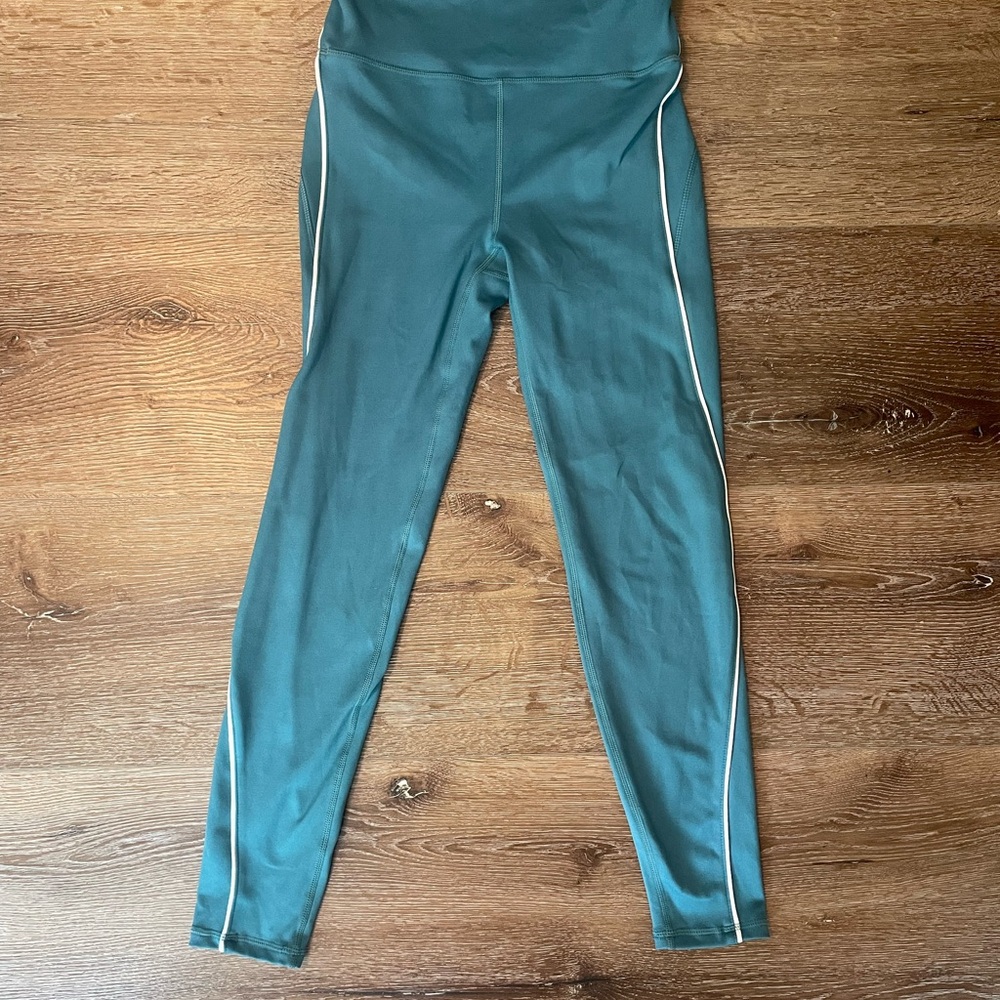 Teal High-Waisted Leggings with White Piping